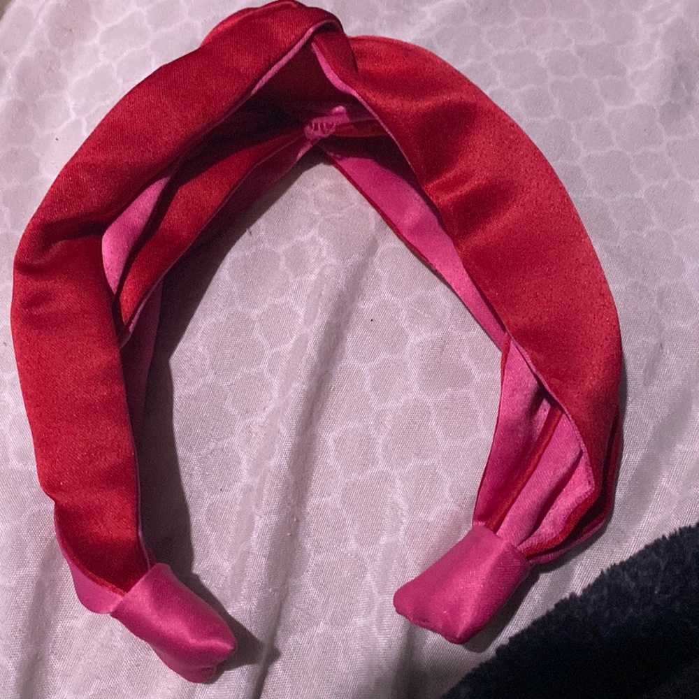 Reversible headband